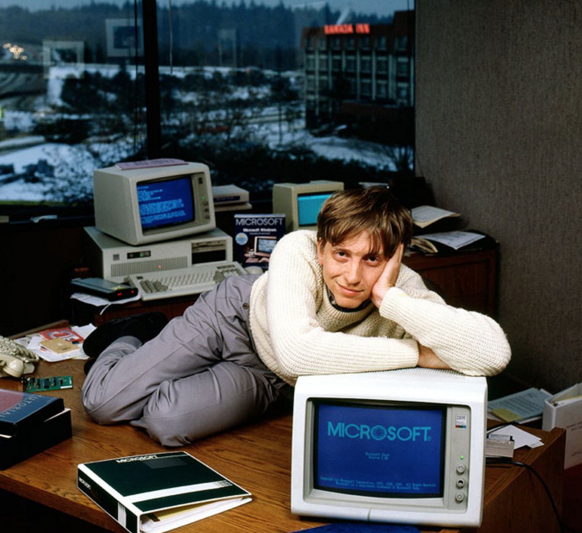 The 10 best fits of newly-single style icon Bill Gates | Esquire Middle  East – The Region's Best Men's Magazine