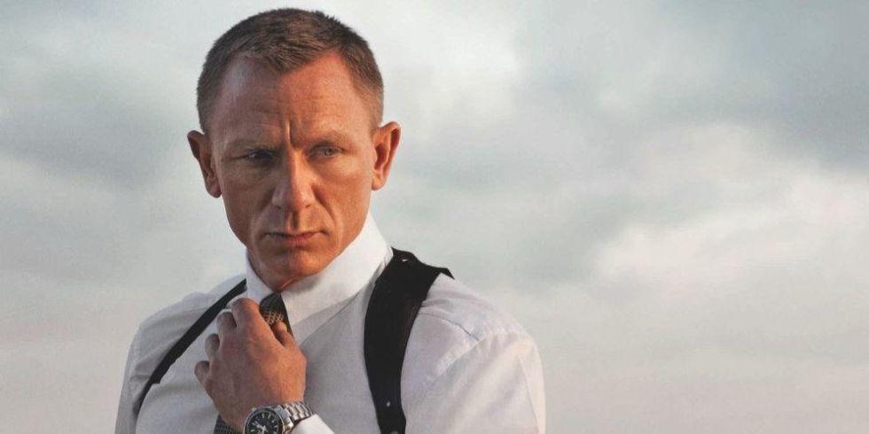 The ridiculous stunt that nearly ruined Skyfall | Esquire Middle East ...