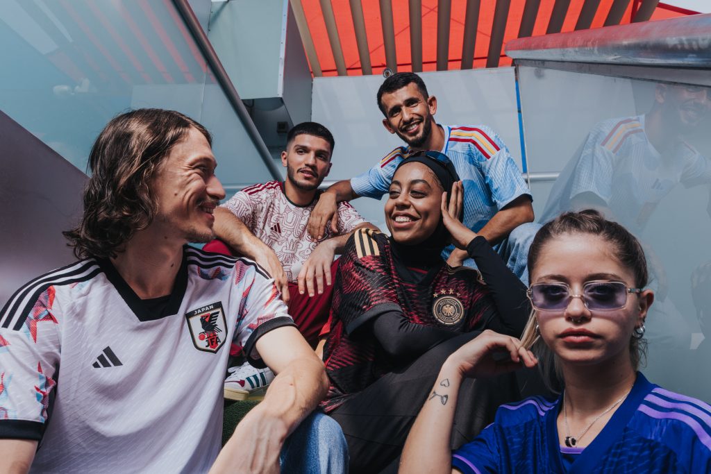 HOMBRE1  adidas And FMF Reveal The Mexican Football Team Jersey To Be Worn  At The 2022 FIFA World Cup