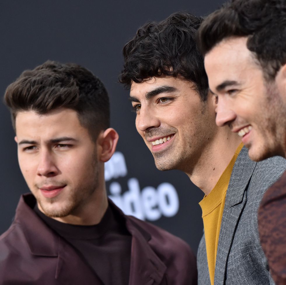 Every boyband should dress like the Jonas brothers - Esquire Middle East