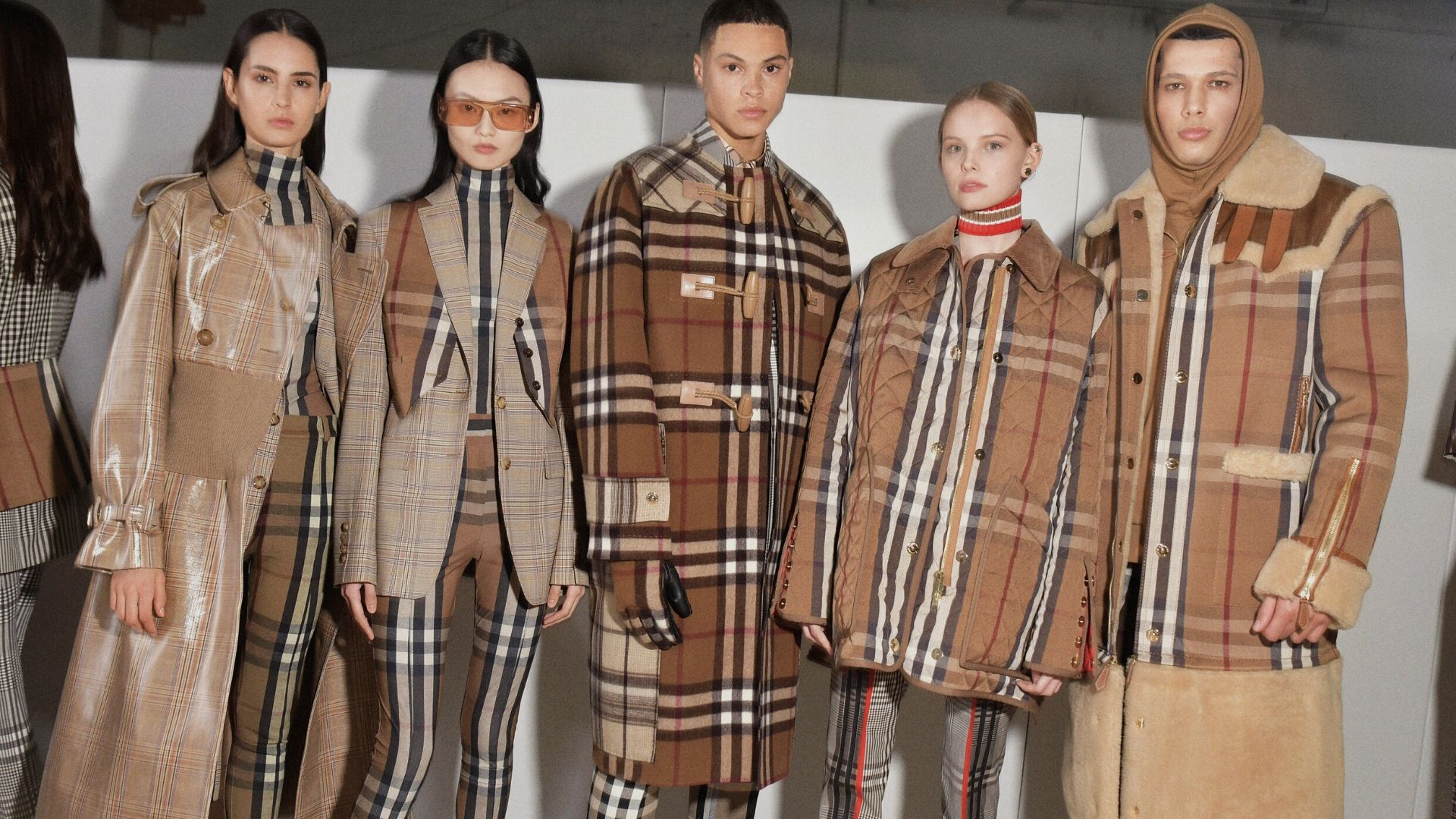 Burberry will use Twitch to live steam its next fashion show - Esquire