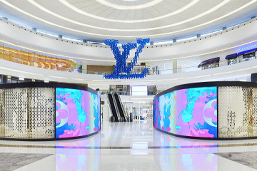 Louis Vuitton opens cool new pop-up store at Dubai Mall - Esquire Middle East