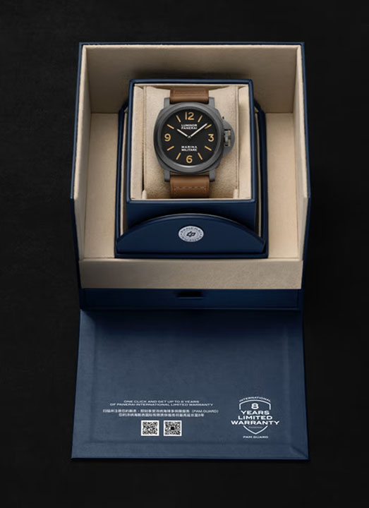 new Luminor Marina Militare PAM05218 in a watch box
