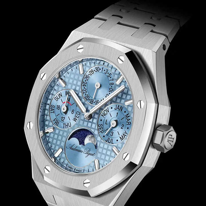 AP Royal Oak steel model with a light-blue Grande Tapisserie dial 38mm